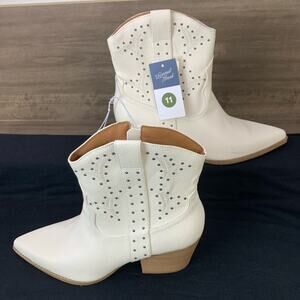 NEW Universal Thread Women's Twyla Western Boots - Off-White Size 11